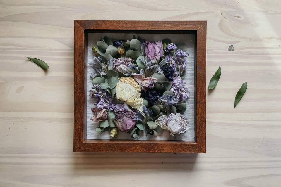 Naturally air dried flowers