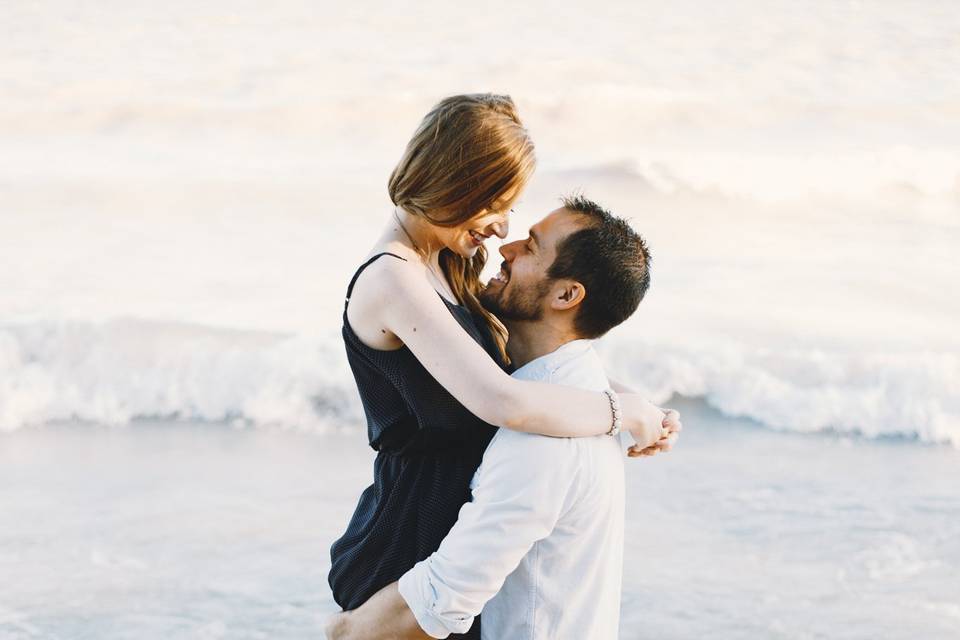 Beach couple photos