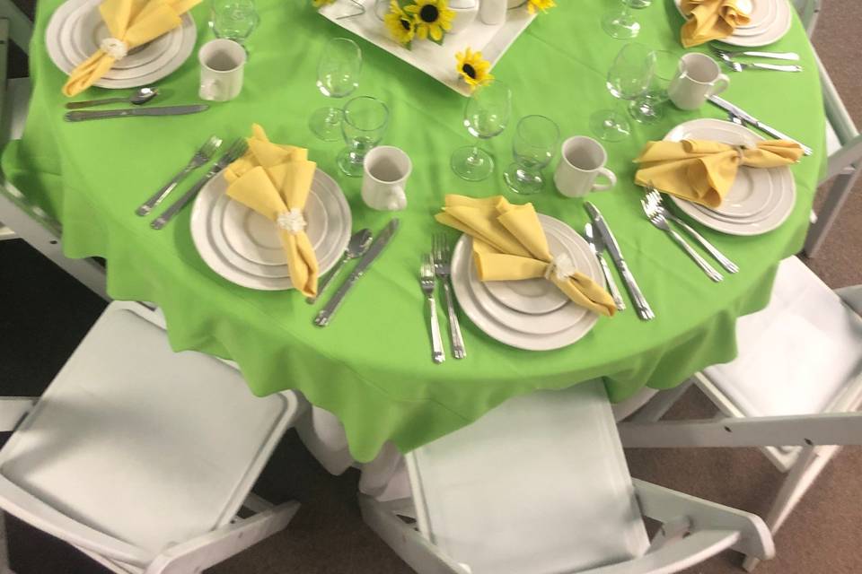 8 place settings on a 5ft