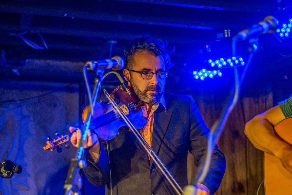 Donald MacLennan - Violinist/Vocalist