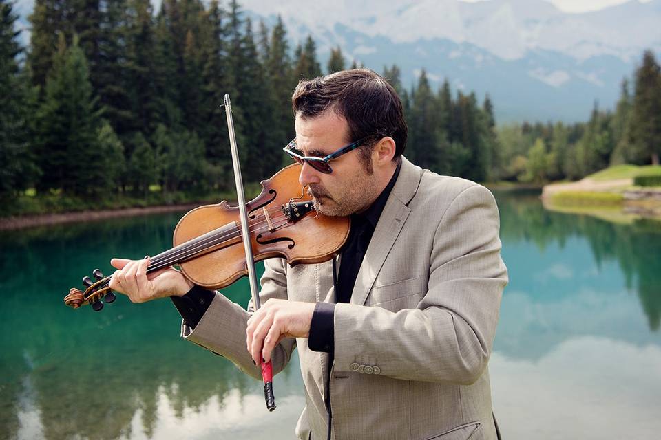 Donald MacLennan - Violinist/Vocalist