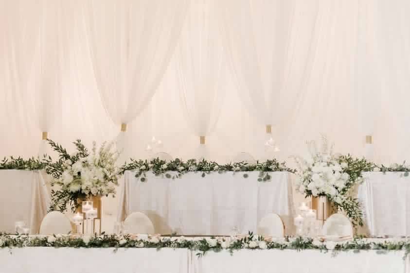 Head table décor