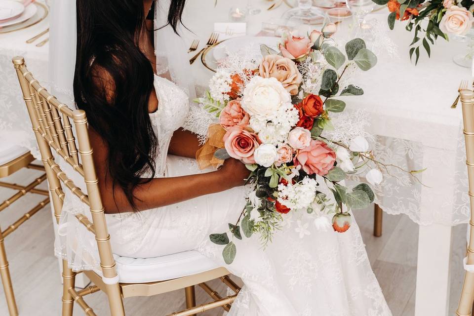 Bride & her bouquet
