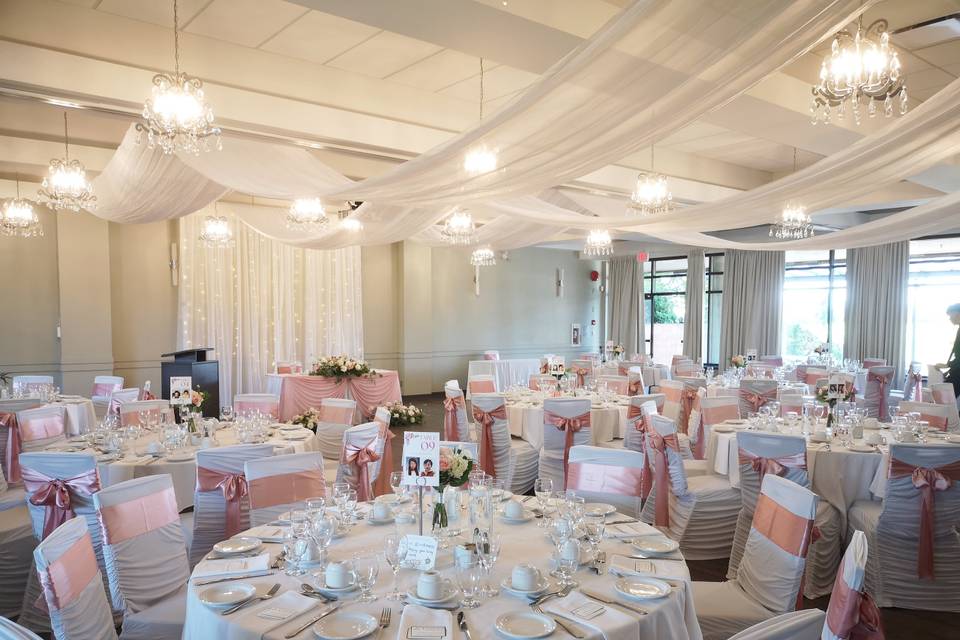 Mayfair Lakes Golf & Country C