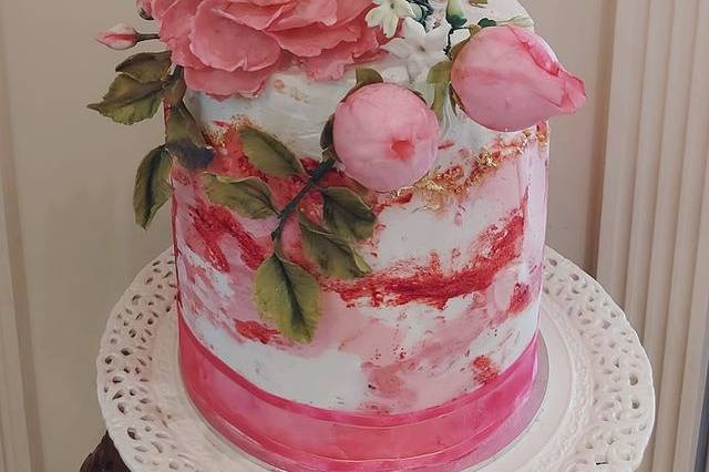 A beautiful birthday cake