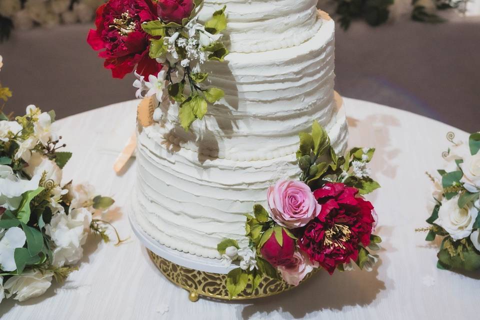 Wedding Cake Burgundy Peony