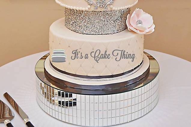 Elegant wedding cake