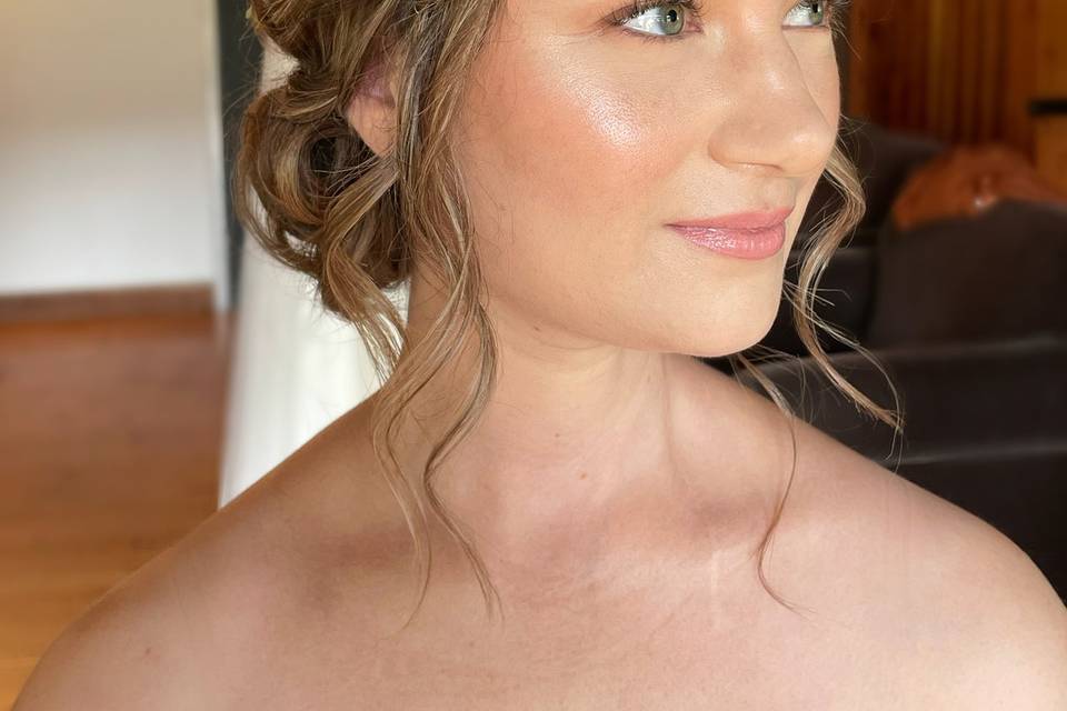 Dewy, natural bridal makeup