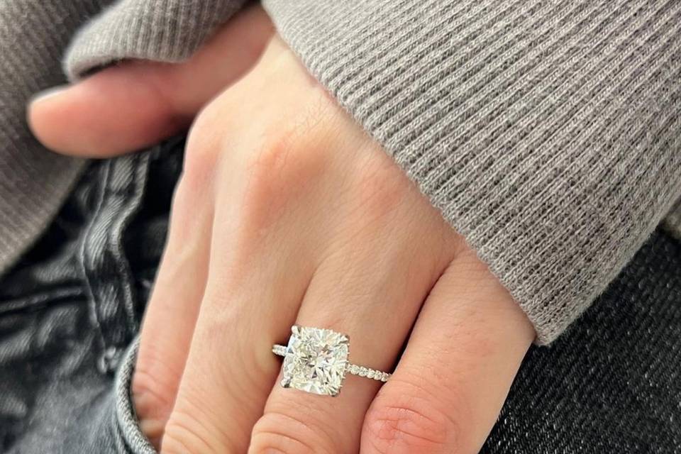 Square cushion diamond ring