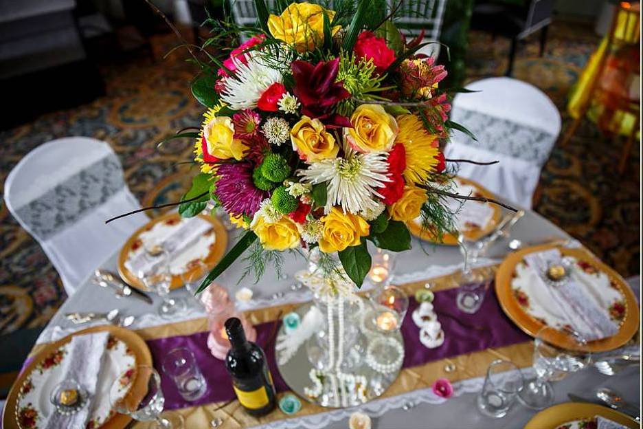 Champagne Rosette Table Cover