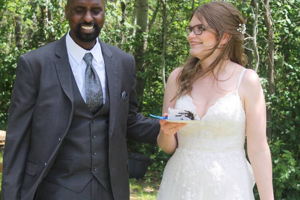 Sharing wedding cake