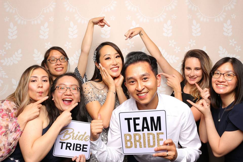 Team bride photo booth