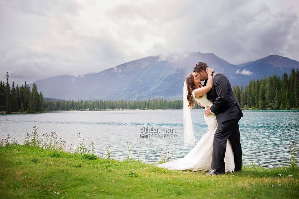 Hinton, Alberta wedding couple
