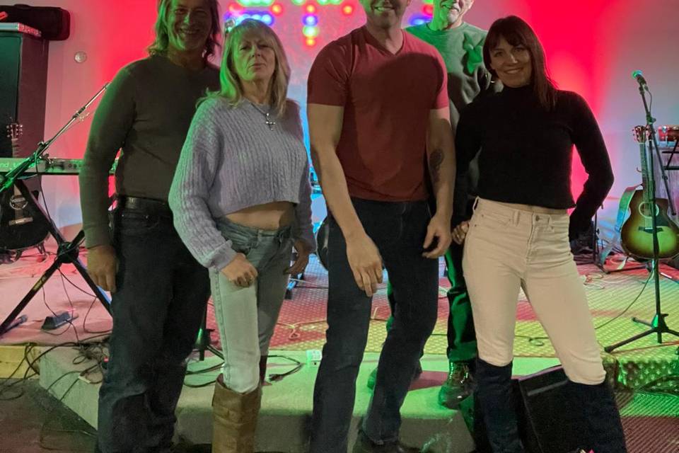 Full band available!