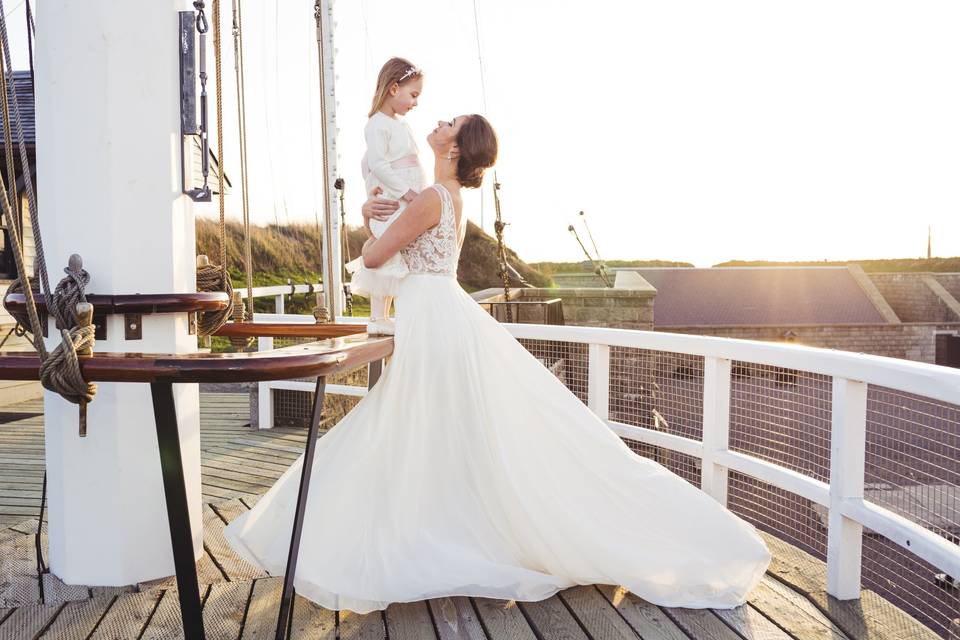 Bride and daughter