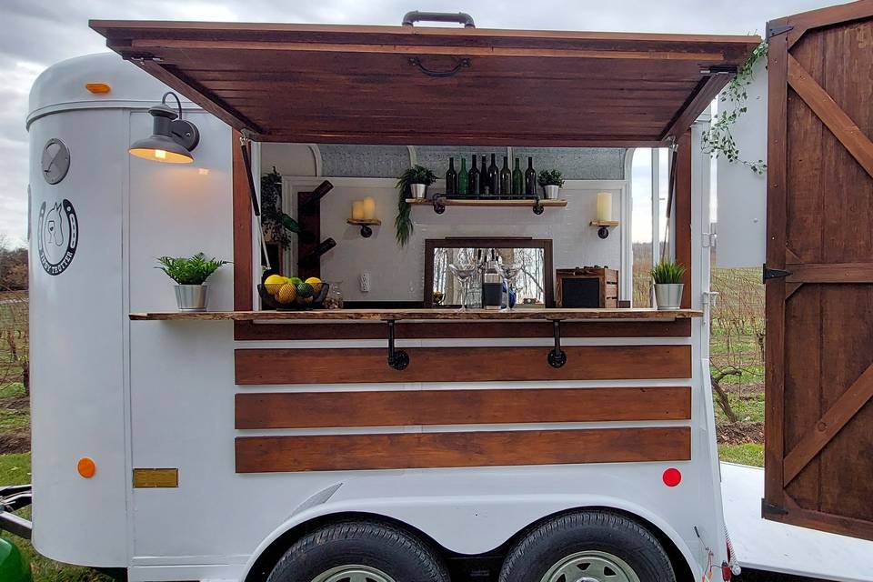 Tipsy Trotter Mobile Bar