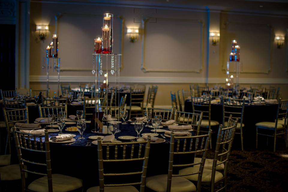 Royal head table