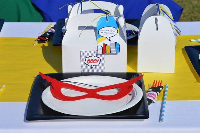 Superhero-birthday-party-gable-boxes