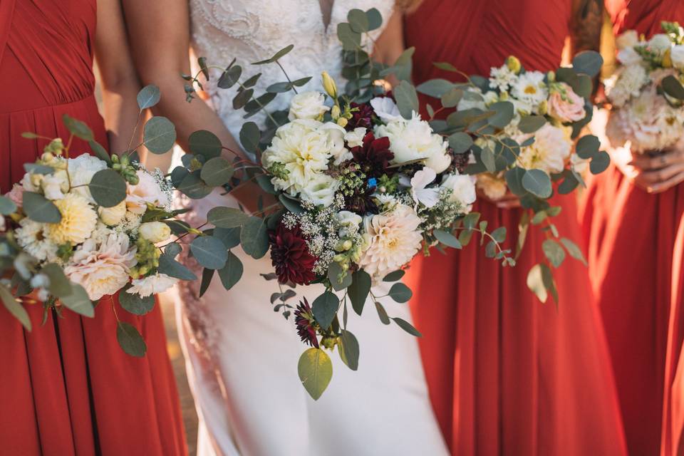 Fall bridal party florals