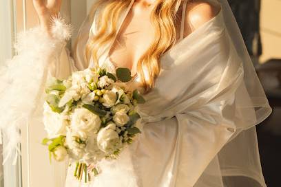 Wedding day beauty with grace