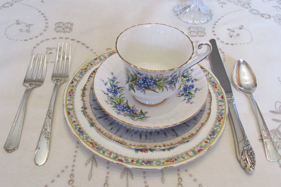 the Dish & the Spoon Vintage China, Crystal and Silver Rentals