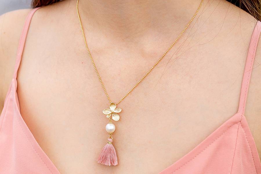 Pearl tassel pendant necklace