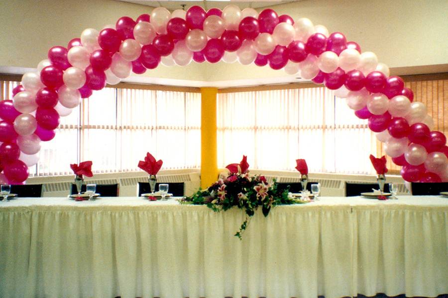 Spiral Balloon Arches