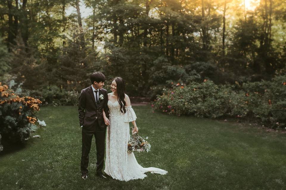 Intimate wedding in Ottawa, ON
