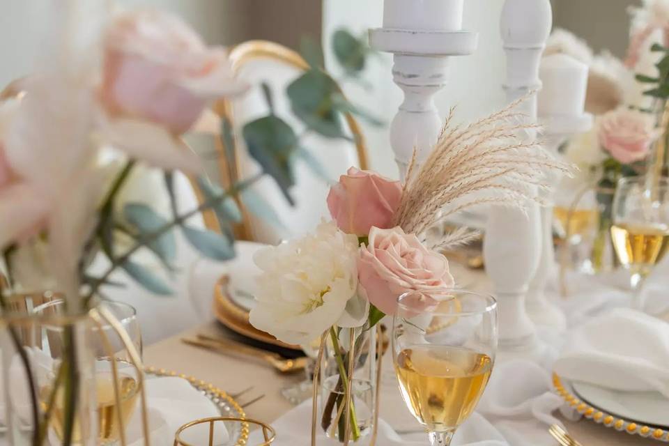 Table setting - Neena Brostowski Photography