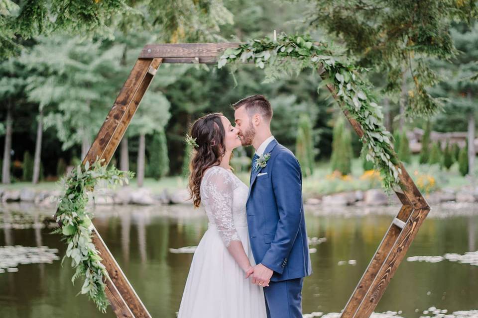 Waterside altar - Shaeline faith photography