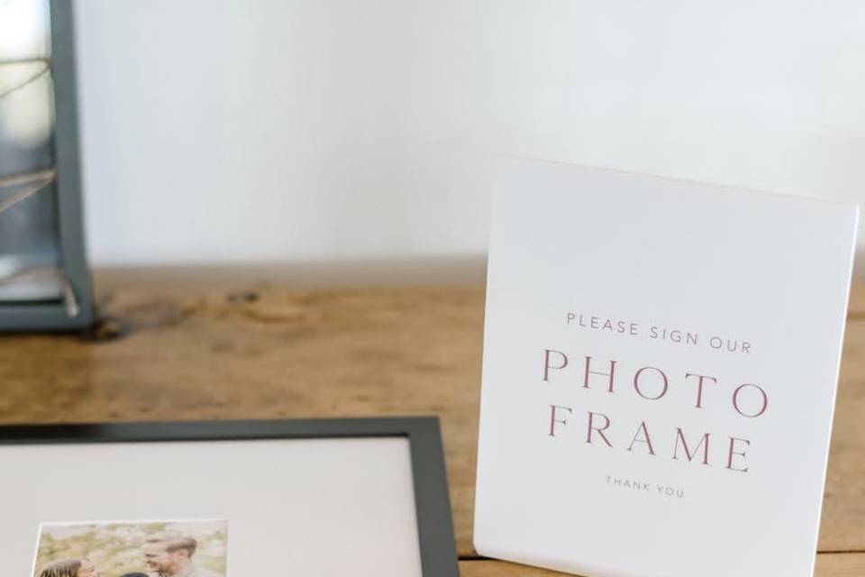 Photo Frame Sign