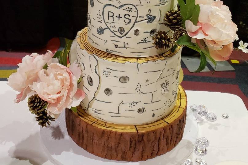 Birch tree wedding cake