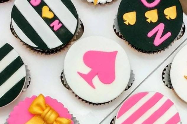 Kate spade wedding cupcakes