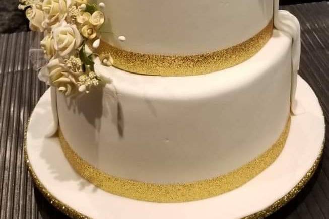 White side cake