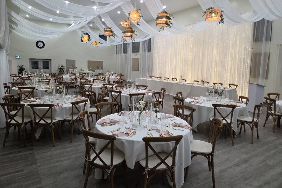 125 People wedding