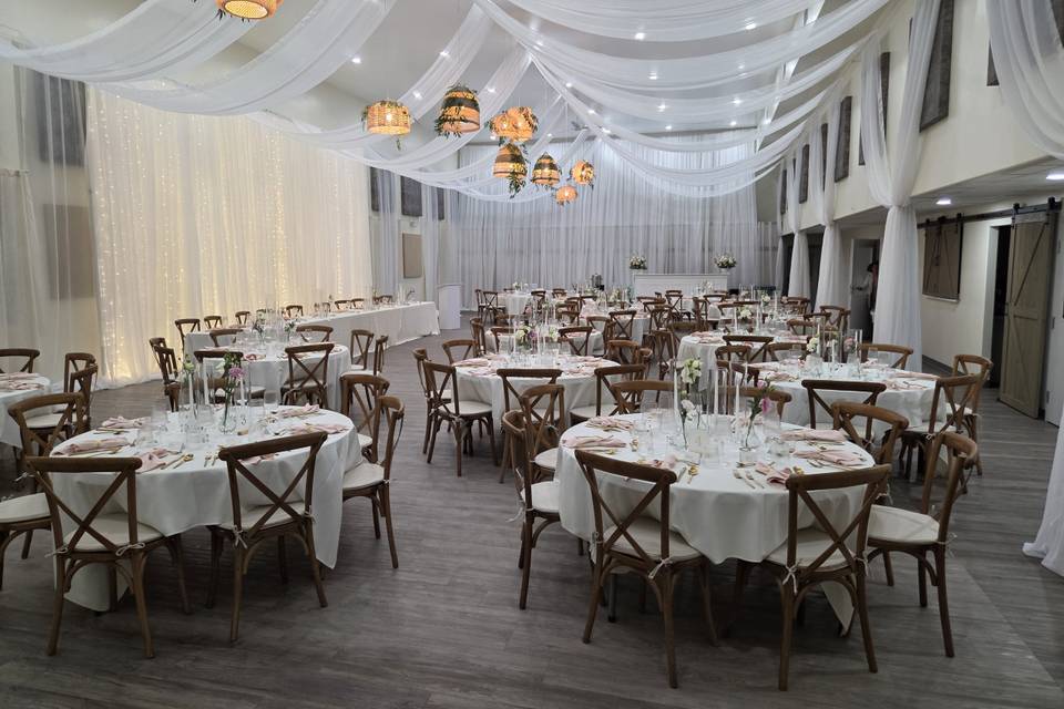 125 People wedding