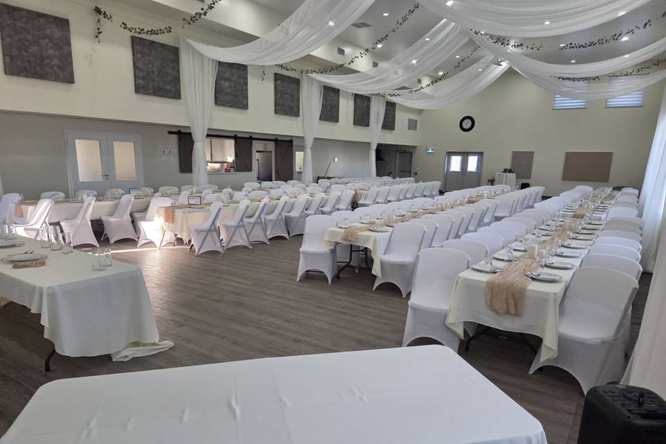 140 People wedding
