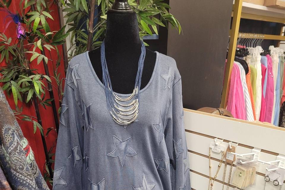 Lola's Designer Clothing