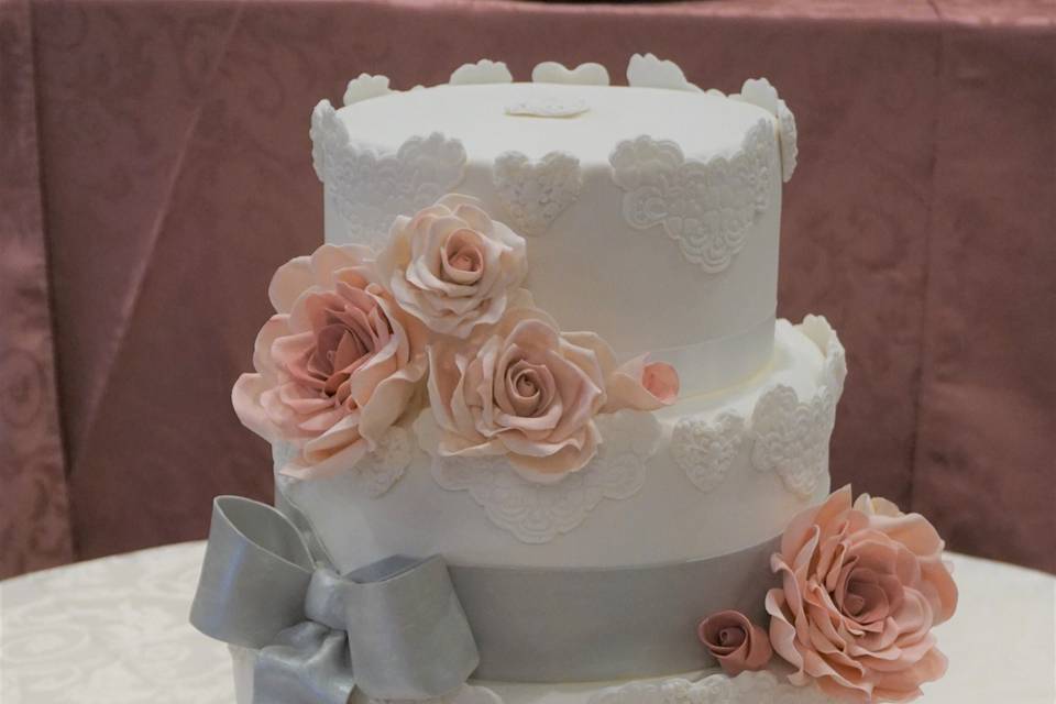 Elegant cake