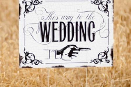 This way to the wedding sign