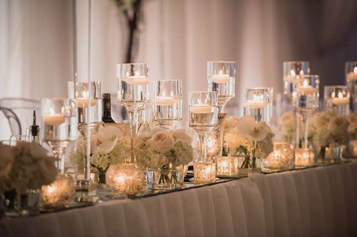 Pedestal candle votives