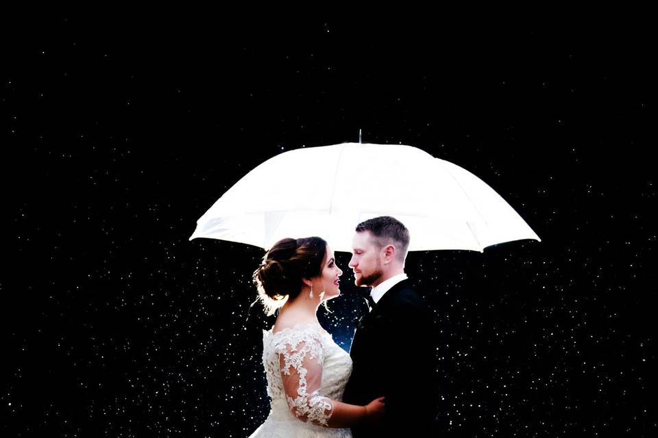 Rainy day wedding photography