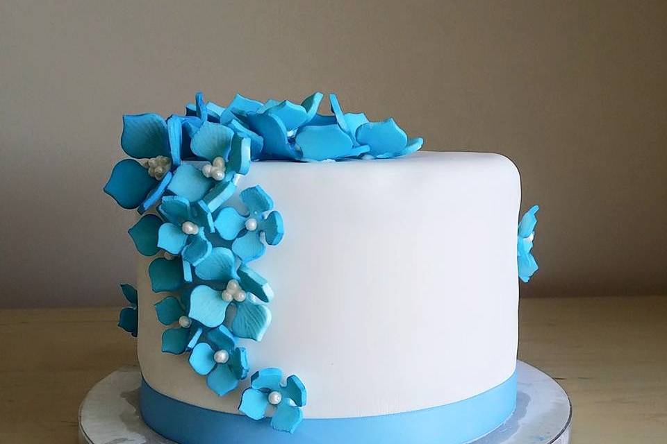 Hydrangea cake