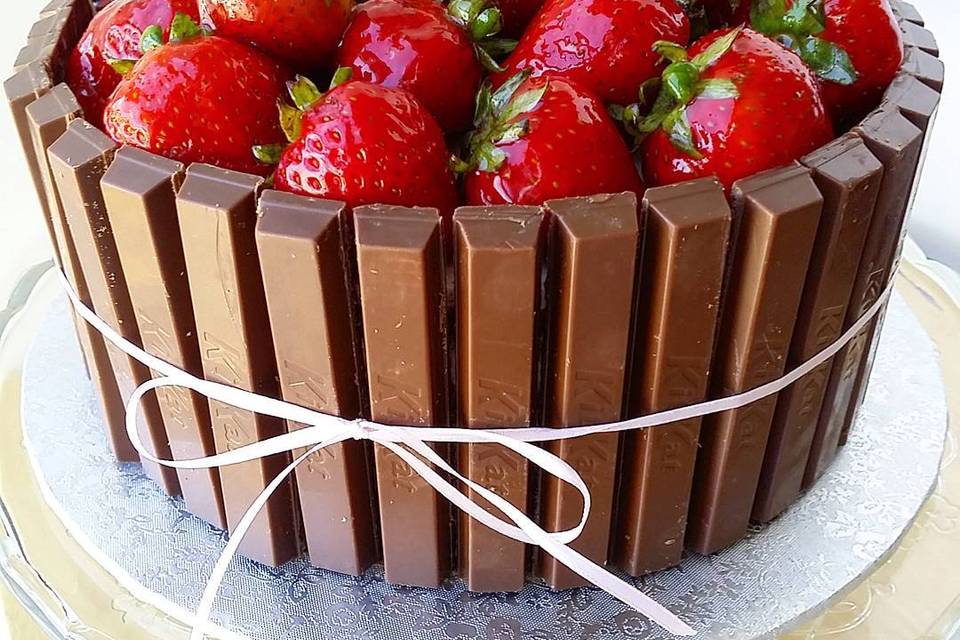 Kitkat cake