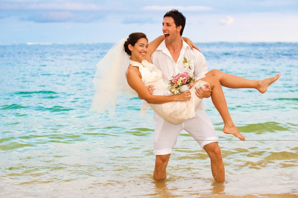 Trash the dress - Beach Weddin