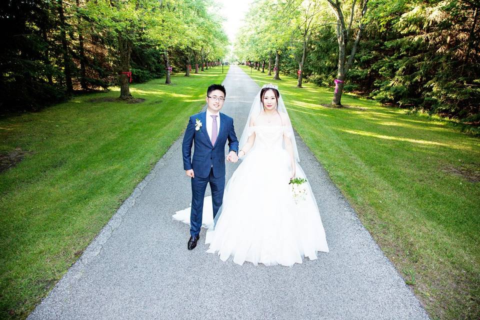 Driveway bride and groom