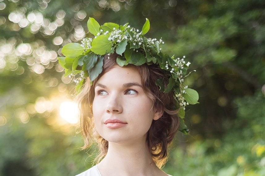 Garden bride and groom