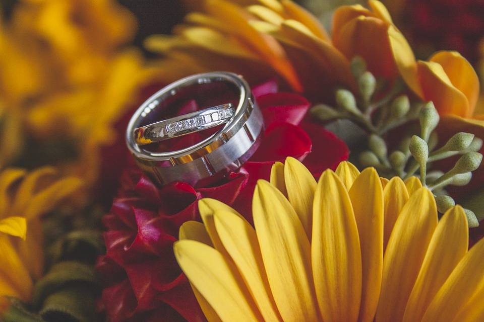 Sunflower bouquet rings