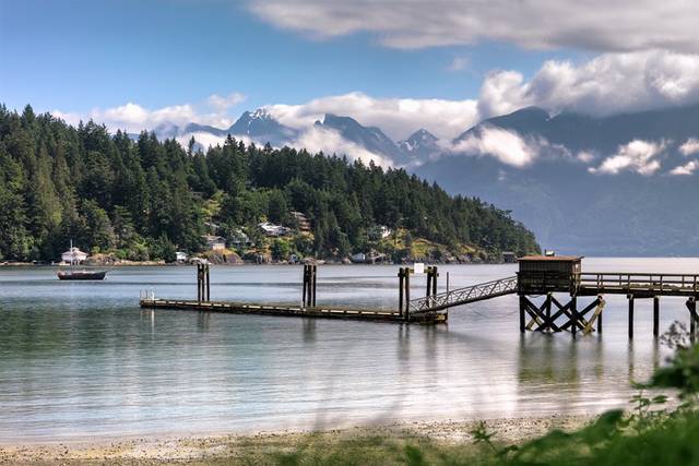 Bowen Island Lodge - Venue - Bowen Island - Weddingwire.ca