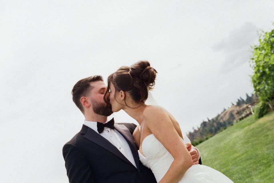Kelowna Wedding Photographer